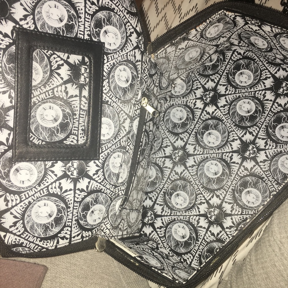 The Vampira Show coffin bag